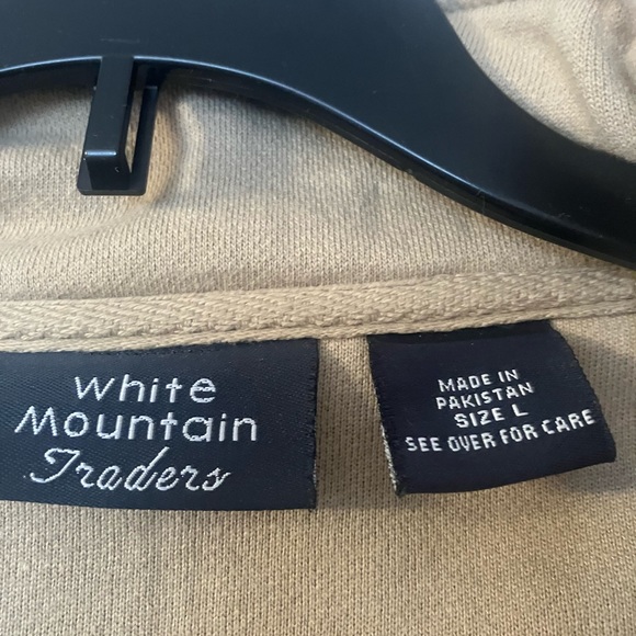 Men’s half zip - Picture 2 of 2